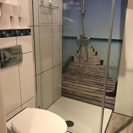 شقة Ferienwohnung In Zentrumsnah 7,5